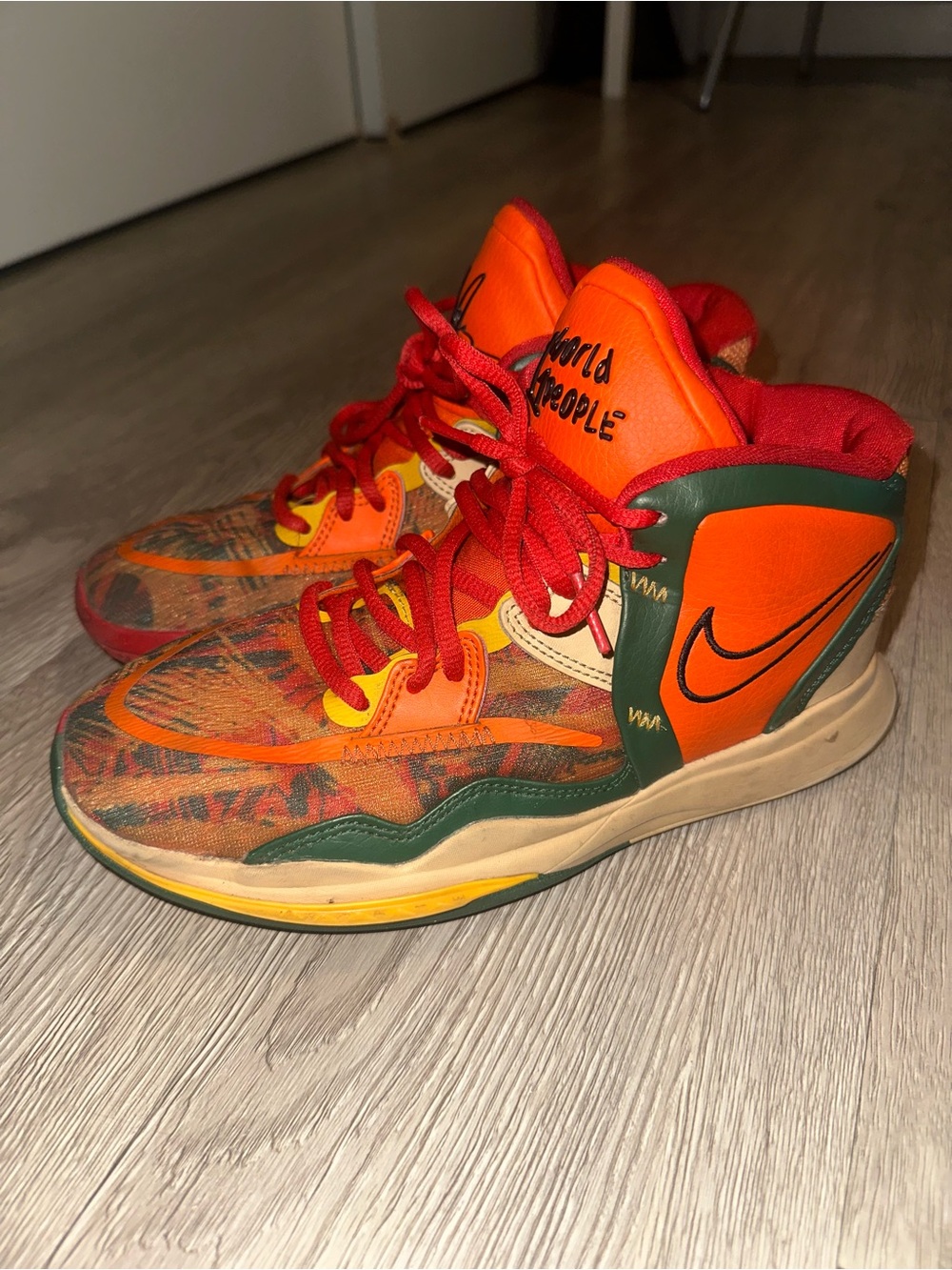 Nike Kyrie Infinity “1 World 1 People” GS Big Kids Sneakers Shoe Sz 5.5 Y